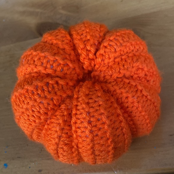 Handmade crocheted pumpkin - Picture 3 of 3